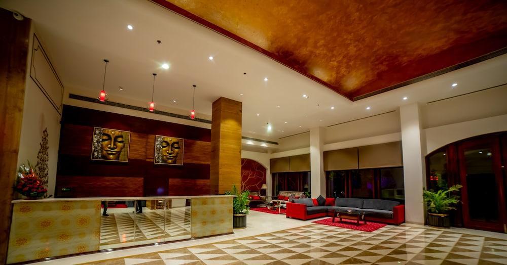Ramada By Wyndham Jaipur Jaisinghpura Hotel Buitenkant foto