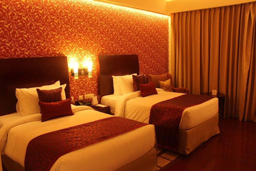 Ramada By Wyndham Jaipur Jaisinghpura Hotel Buitenkant foto