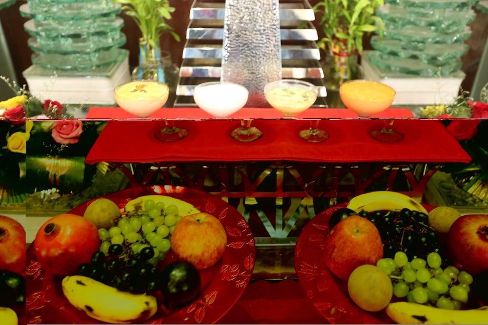 Ramada By Wyndham Jaipur Jaisinghpura Hotel Buitenkant foto