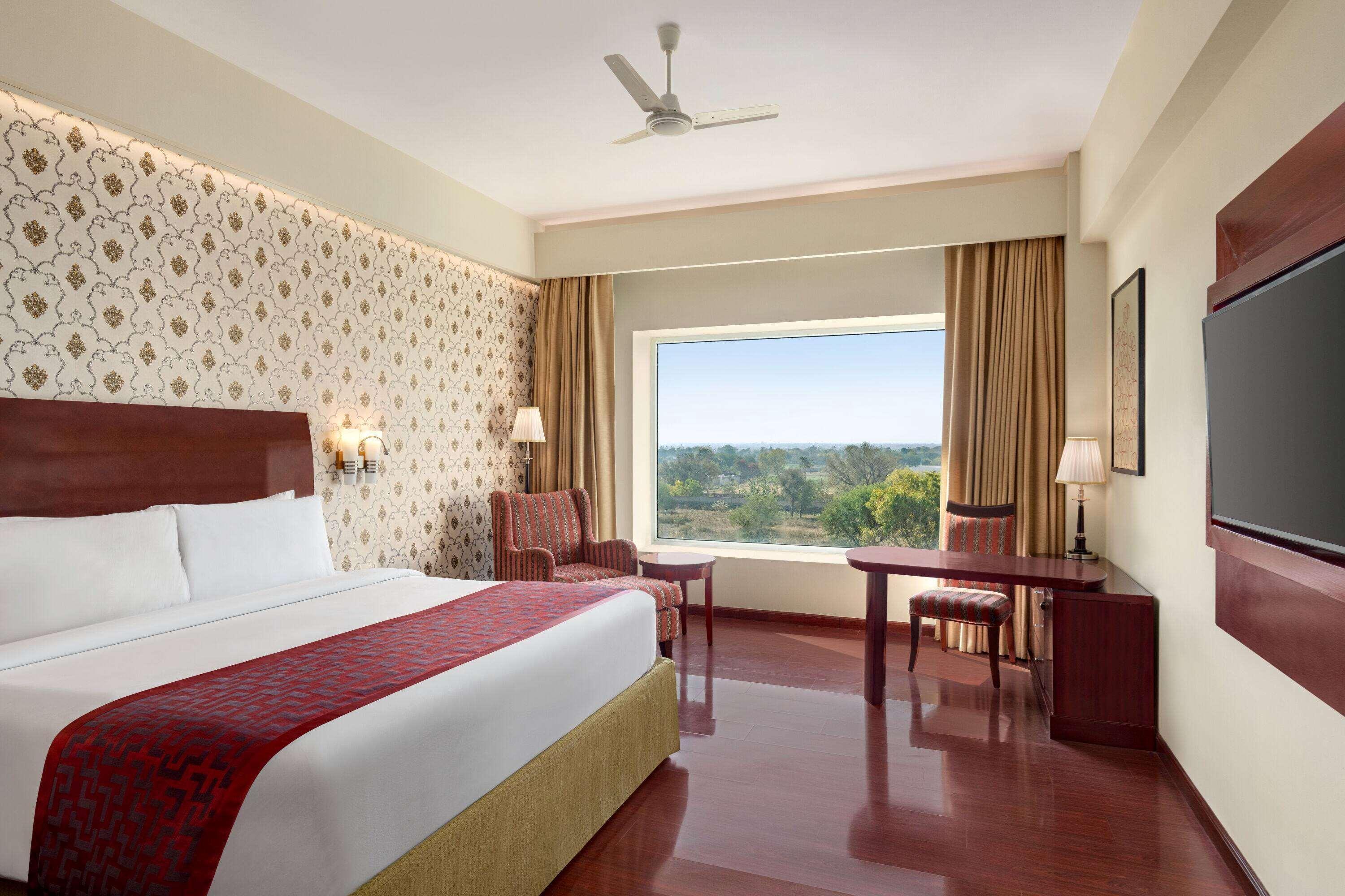 Ramada By Wyndham Jaipur Jaisinghpura Hotel Buitenkant foto