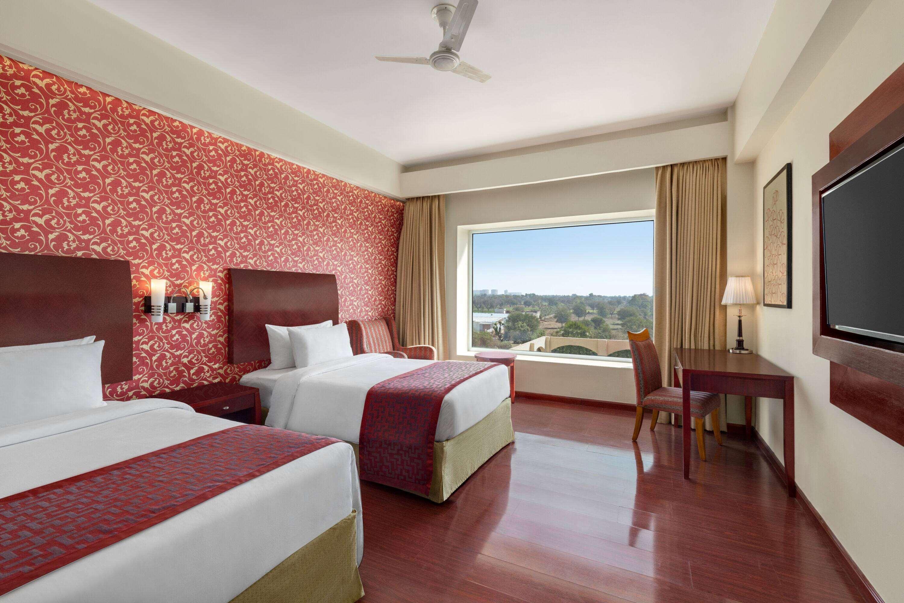 Ramada By Wyndham Jaipur Jaisinghpura Hotel Buitenkant foto