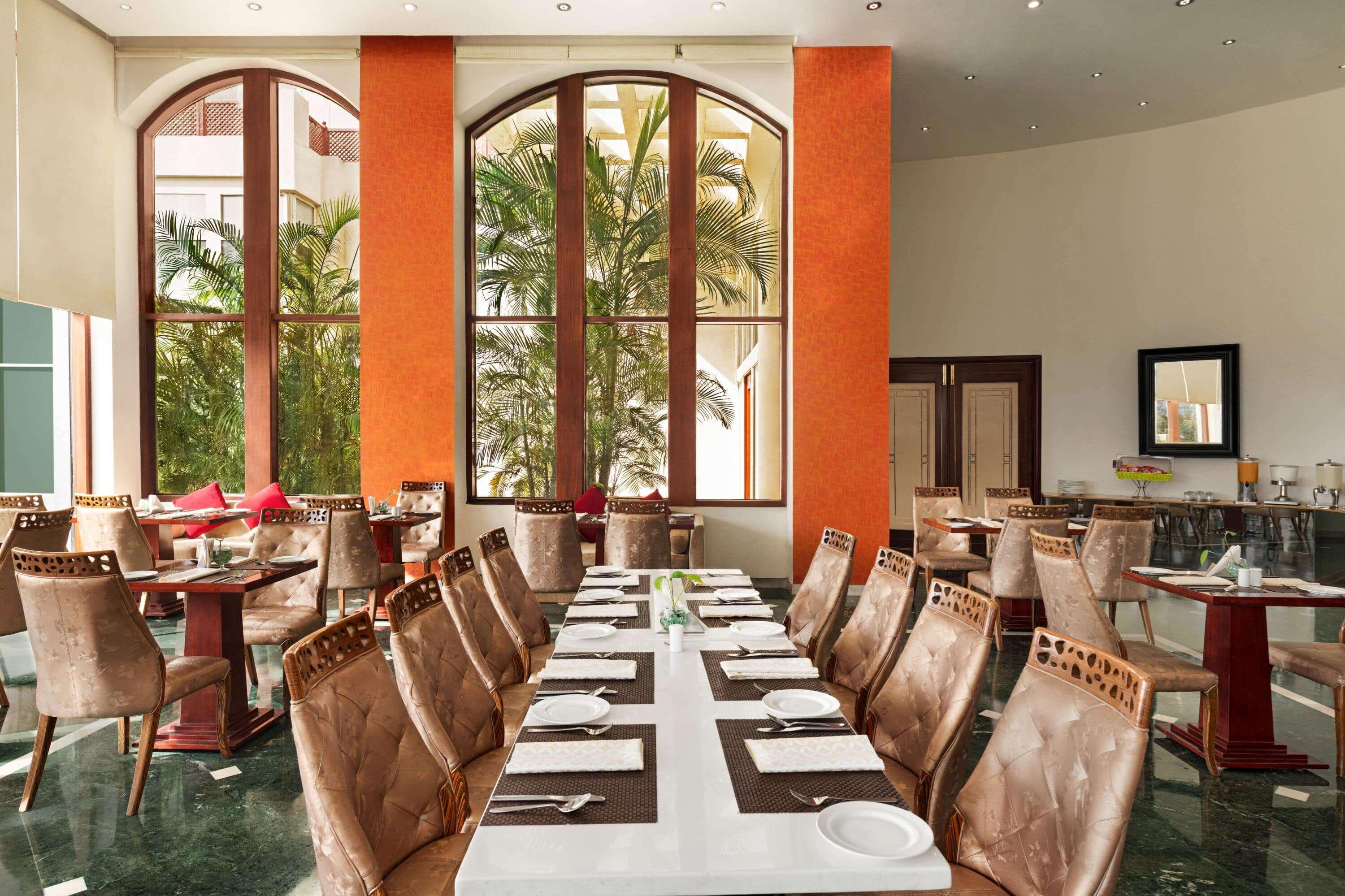 Ramada By Wyndham Jaipur Jaisinghpura Hotel Buitenkant foto