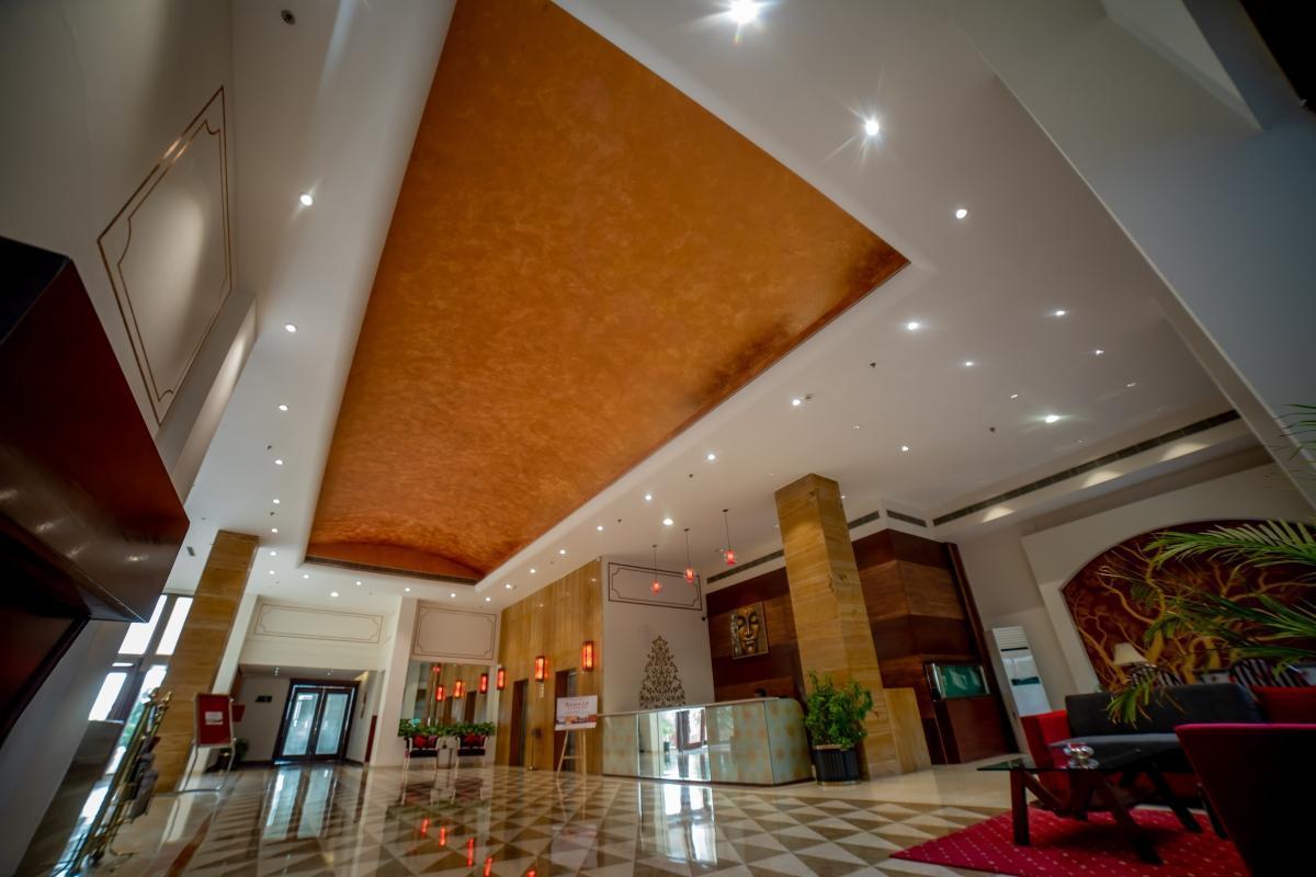 Ramada By Wyndham Jaipur Jaisinghpura Hotel Buitenkant foto